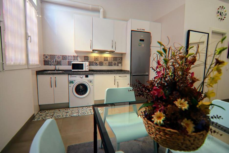 Ferienwohnung Luminoso Apartamento En El Corazon De Triana Sevilla Exterior foto