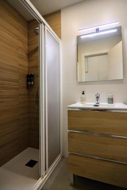 Ferienwohnung Luminoso Apartamento En El Corazon De Triana Sevilla Exterior foto