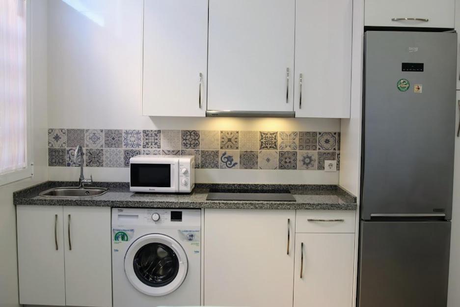 Ferienwohnung Luminoso Apartamento En El Corazon De Triana Sevilla Exterior foto