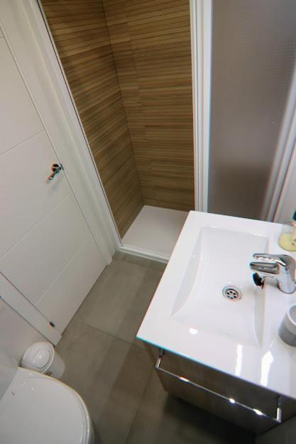 Ferienwohnung Luminoso Apartamento En El Corazon De Triana Sevilla Exterior foto